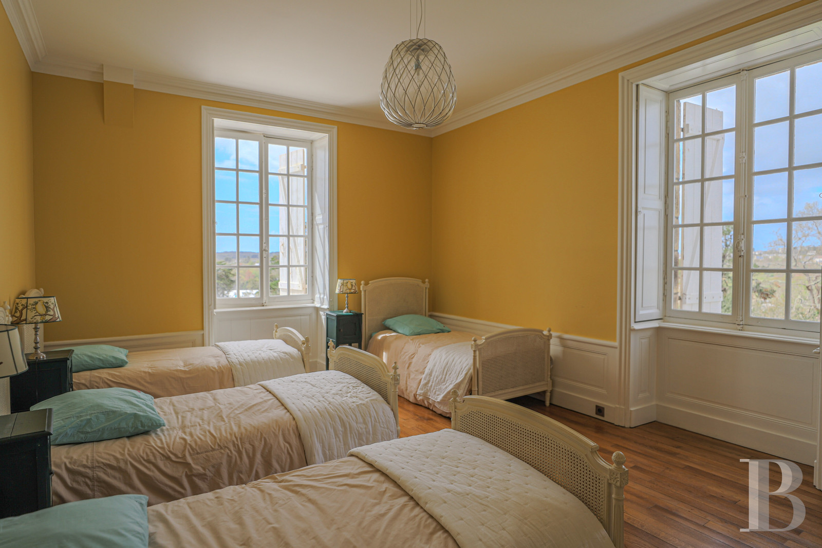 An early 19th century manor house overlooking the Bay of Douarnenez on the Crozon peninsula in Finistère - photo  n°28